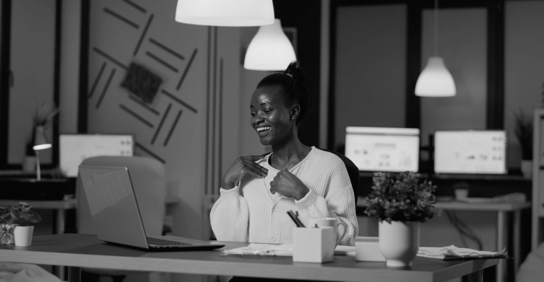 Interface d'outil SEO sur plusieurs appareils